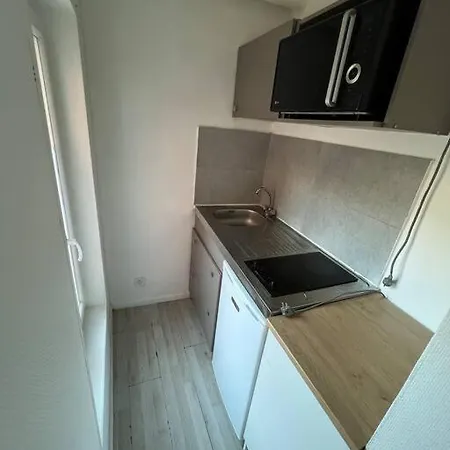 Proche La Defense Apartment